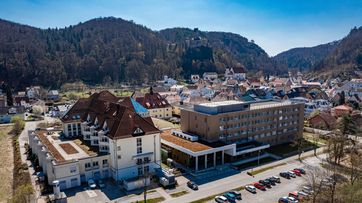 Luftaufnahme der VAMED Klinik Kipfenberg