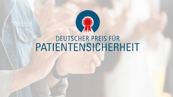 Logo Deutscher Preis für Patientensicherheit vor klatschenden Händen