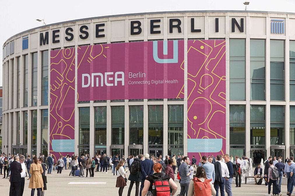 DMEA 2024 von außen in der Messe Berlin